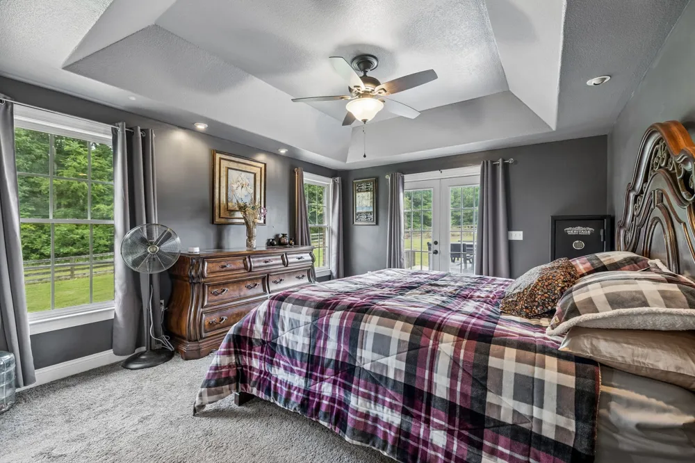 947 Bold Springs Rd Mc Ewen, TN 37101