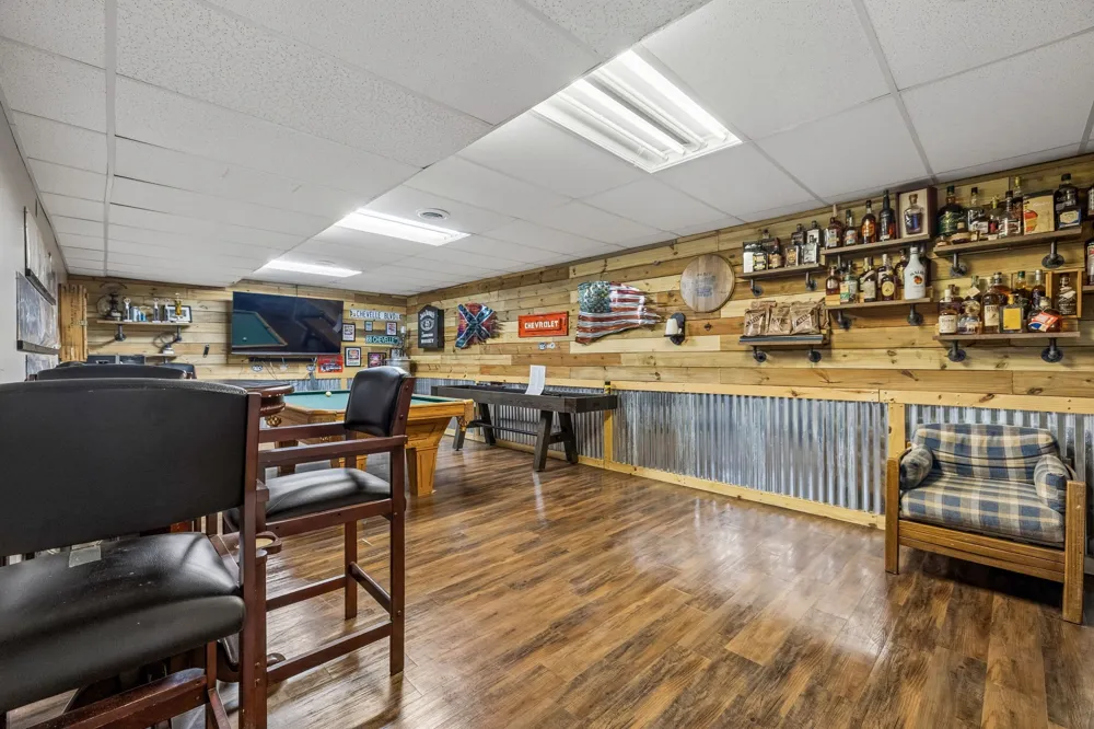947 Bold Springs Rd Mc Ewen, TN 37101