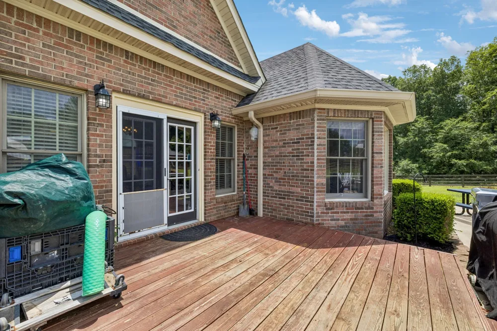 947 Bold Springs Rd Mc Ewen, TN 37101