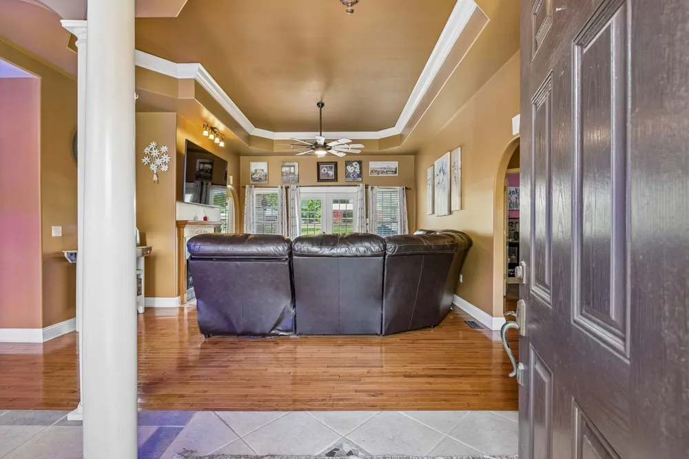 947 Bold Springs Rd Mc Ewen, TN 37101