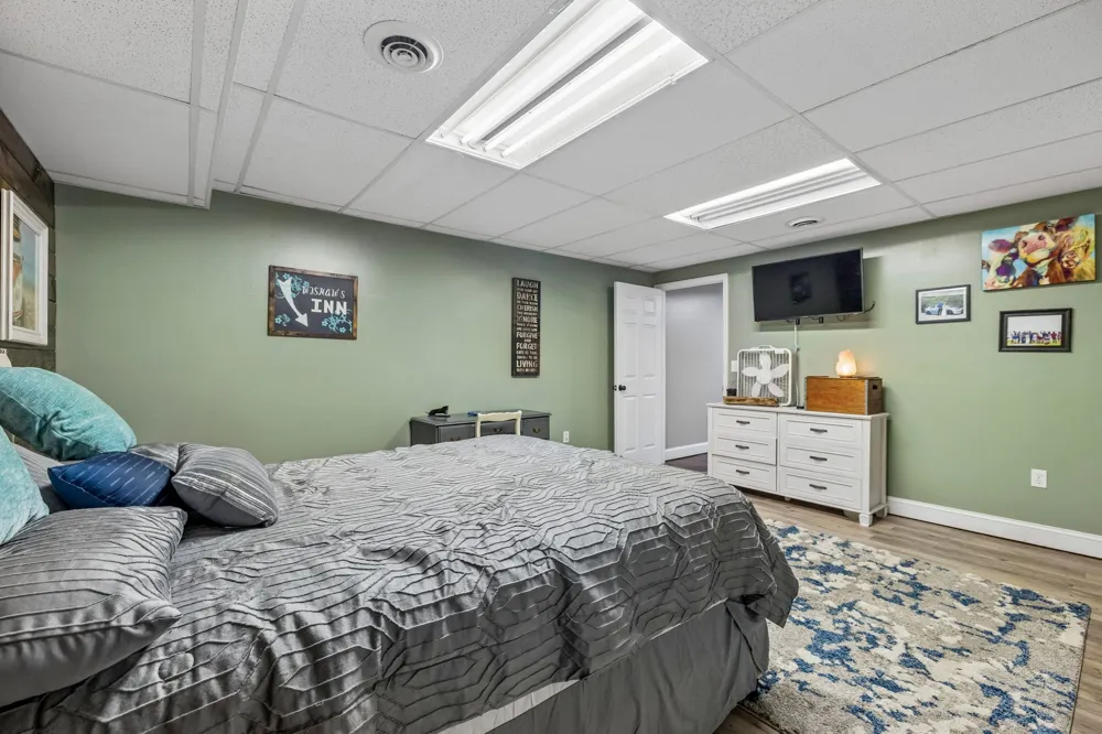 947 Bold Springs Rd Mc Ewen, TN 37101