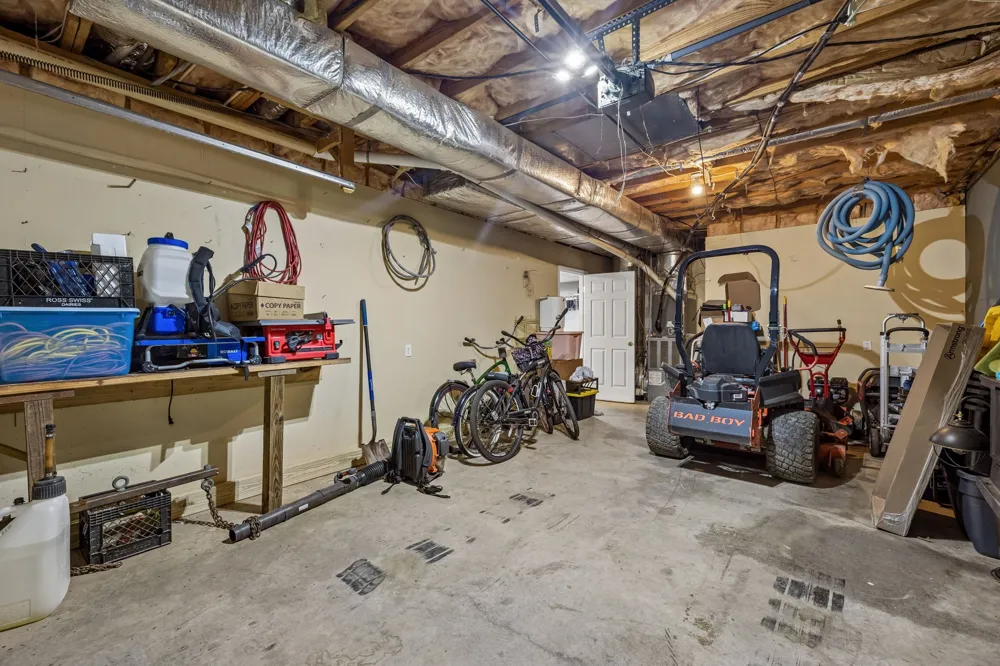 947 Bold Springs Rd Mc Ewen, TN 37101
