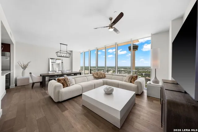 610 E Market St. #3115 San Antonio, TX 78205