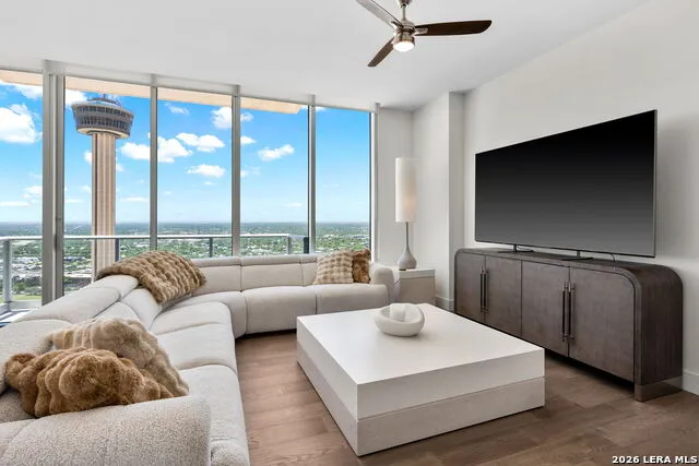 610 E Market St. #3115 San Antonio, TX 78205