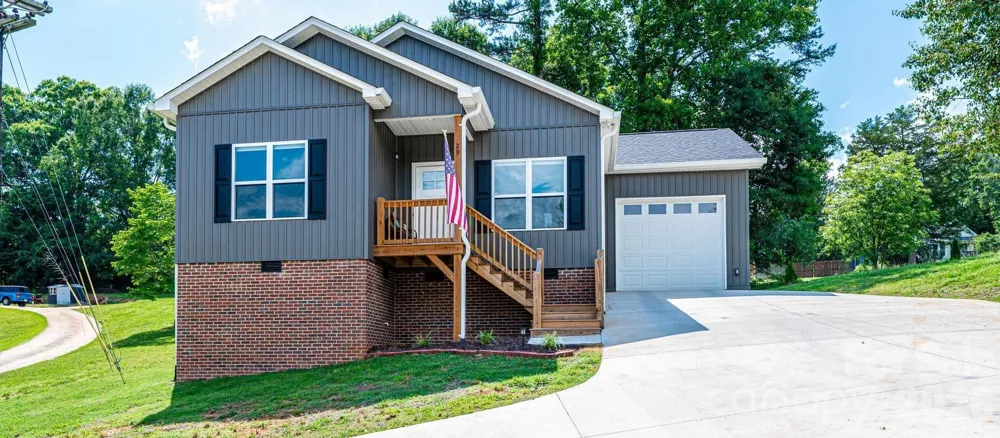 29 Central Avenue Granite Falls, NC 28630