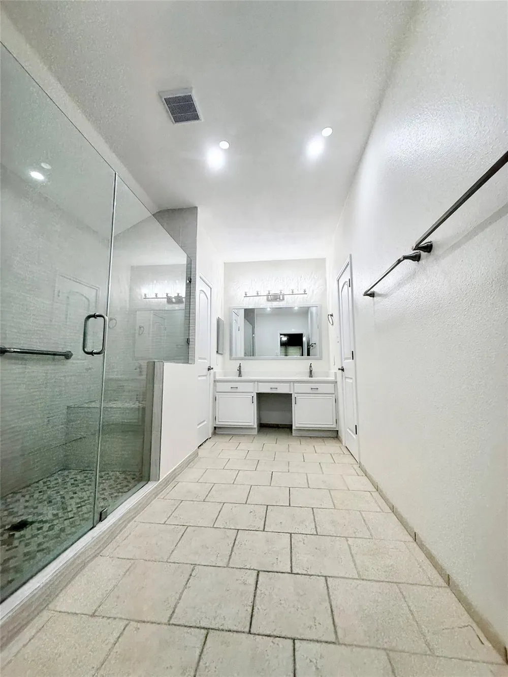 236 Almond Drive Lake Jackson, TX 77566