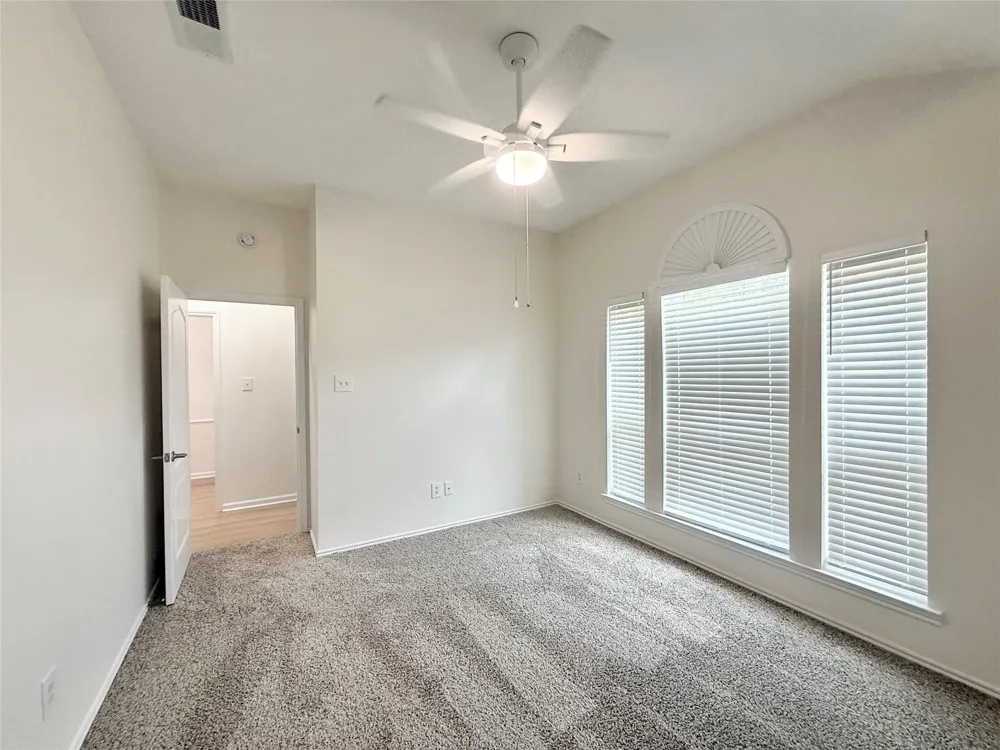 236 Almond Drive Lake Jackson, TX 77566