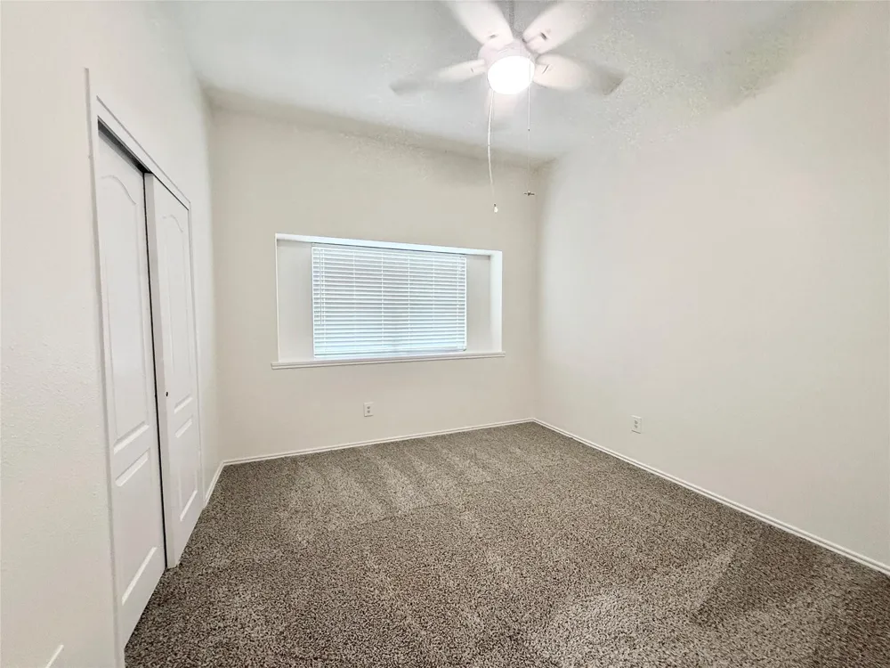236 Almond Drive Lake Jackson, TX 77566