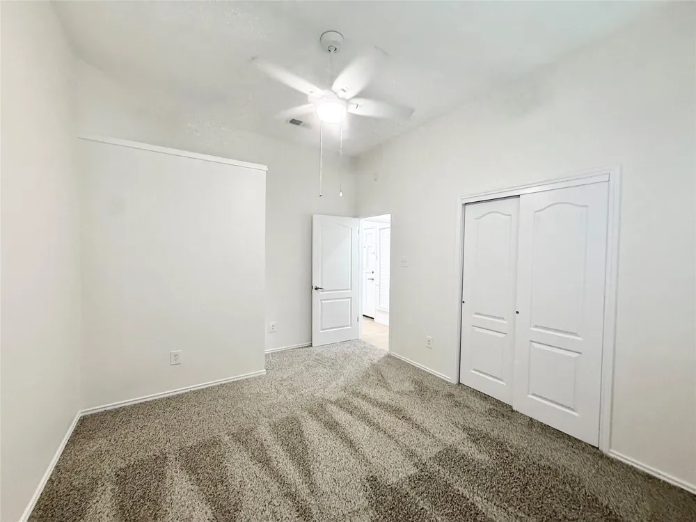 236 Almond Drive Lake Jackson, TX 77566