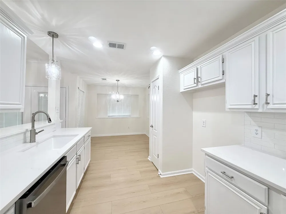 236 Almond Drive Lake Jackson, TX 77566