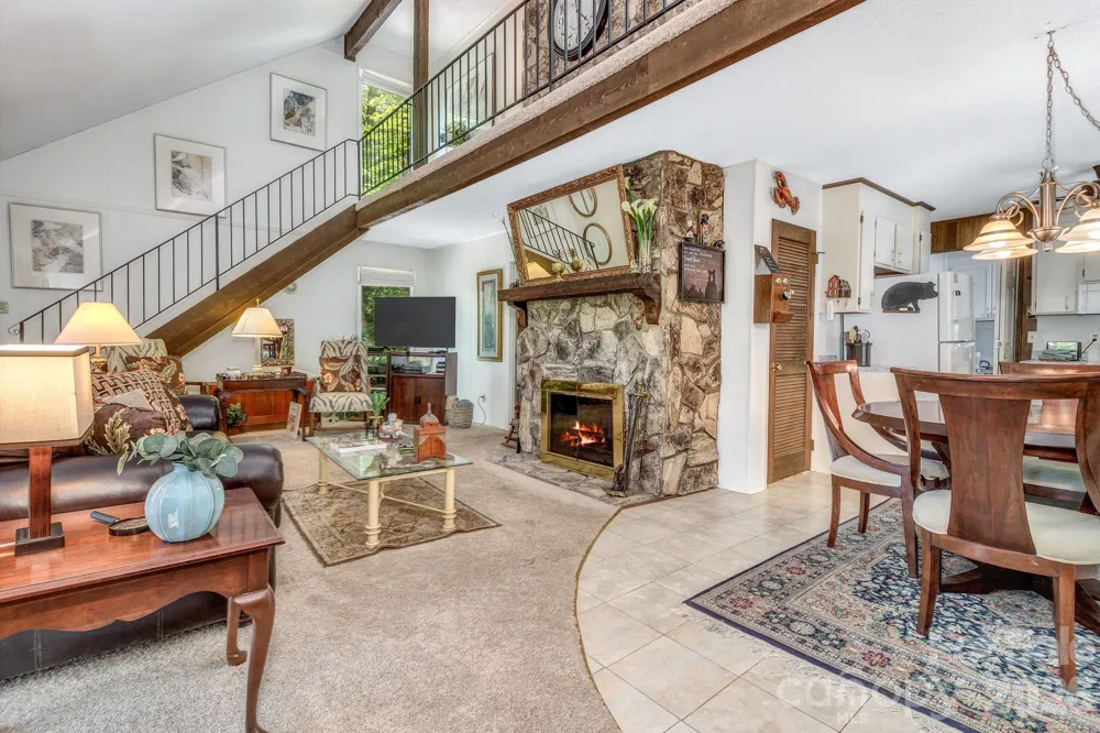571 Tsisqua Circle Brevard, NC 28712