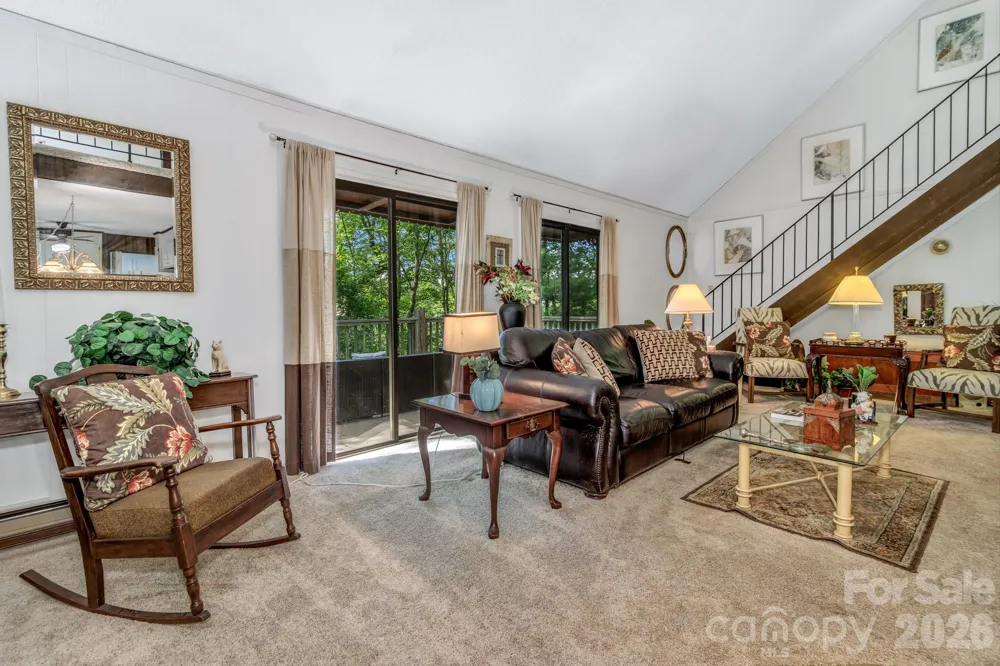 571 Tsisqua Circle Brevard, NC 28712