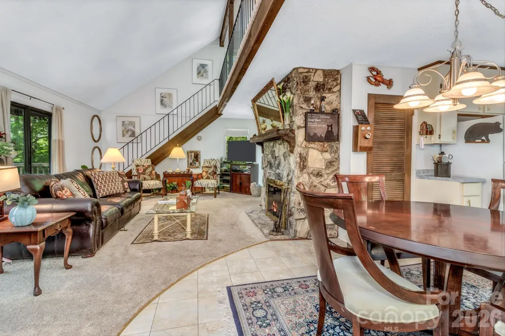 571 Tsisqua Circle Brevard, NC 28712