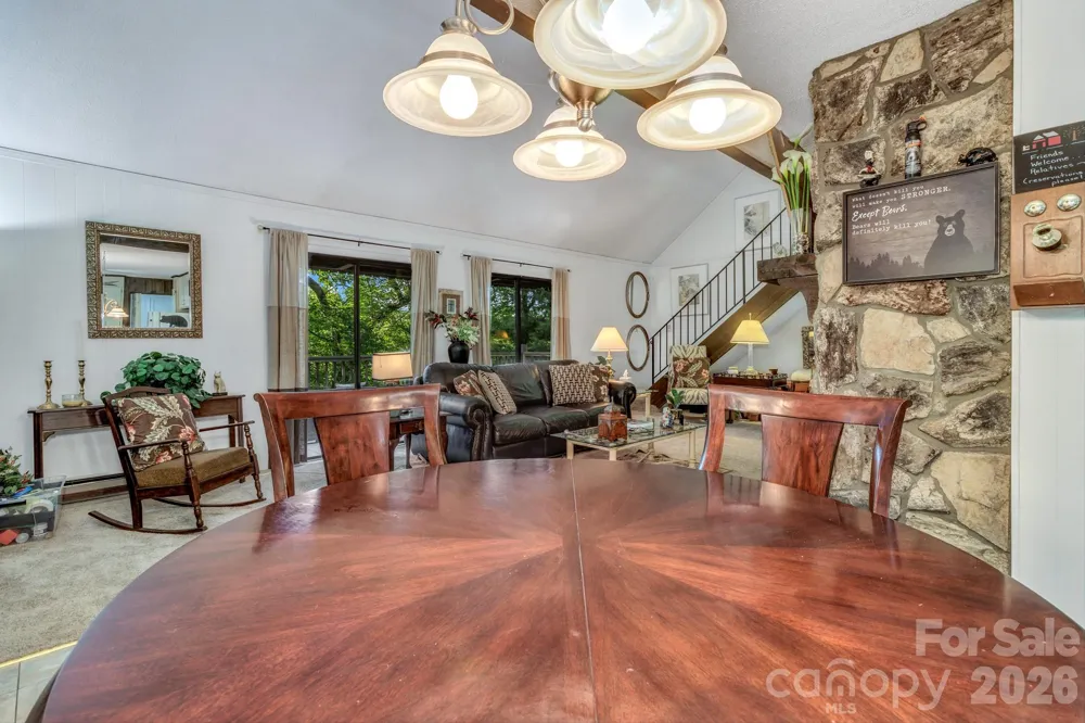 571 Tsisqua Circle Brevard, NC 28712
