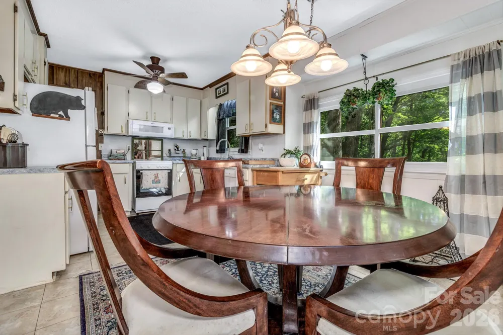 571 Tsisqua Circle Brevard, NC 28712