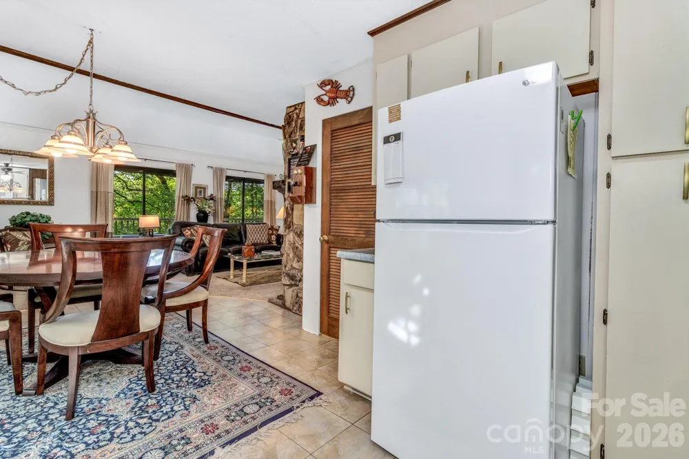 571 Tsisqua Circle Brevard, NC 28712