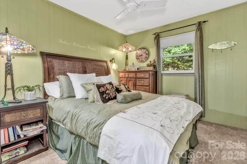 571 Tsisqua Circle Brevard, NC 28712