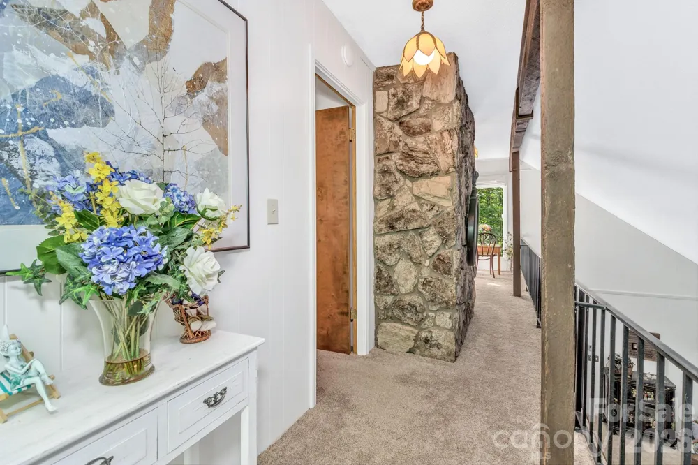 571 Tsisqua Circle Brevard, NC 28712