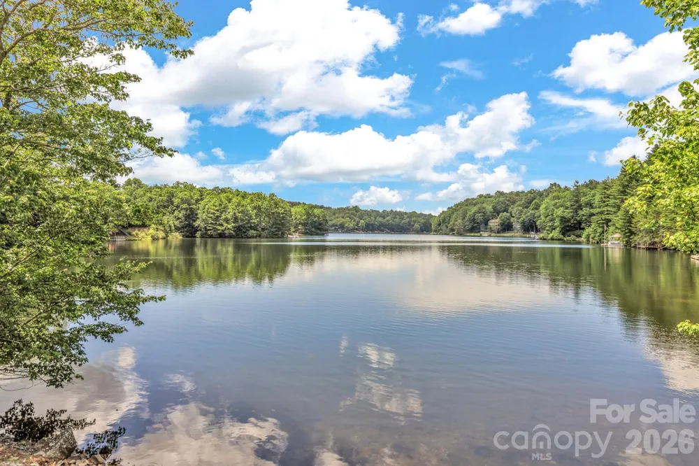 571 Tsisqua Circle Brevard, NC 28712
