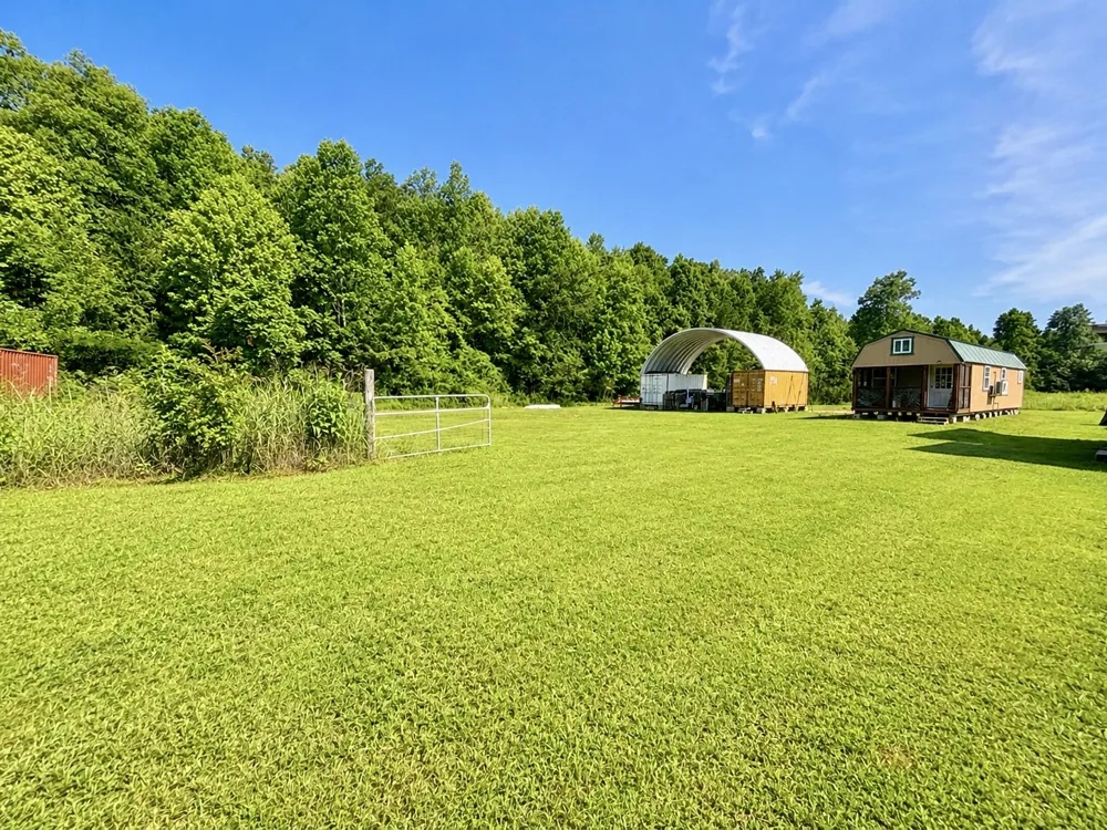 2071 Deer Creek Rd Linden, TN 37096