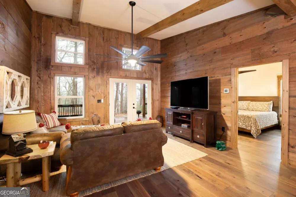 642 Crabapple DR Blue Ridge, GA 30513