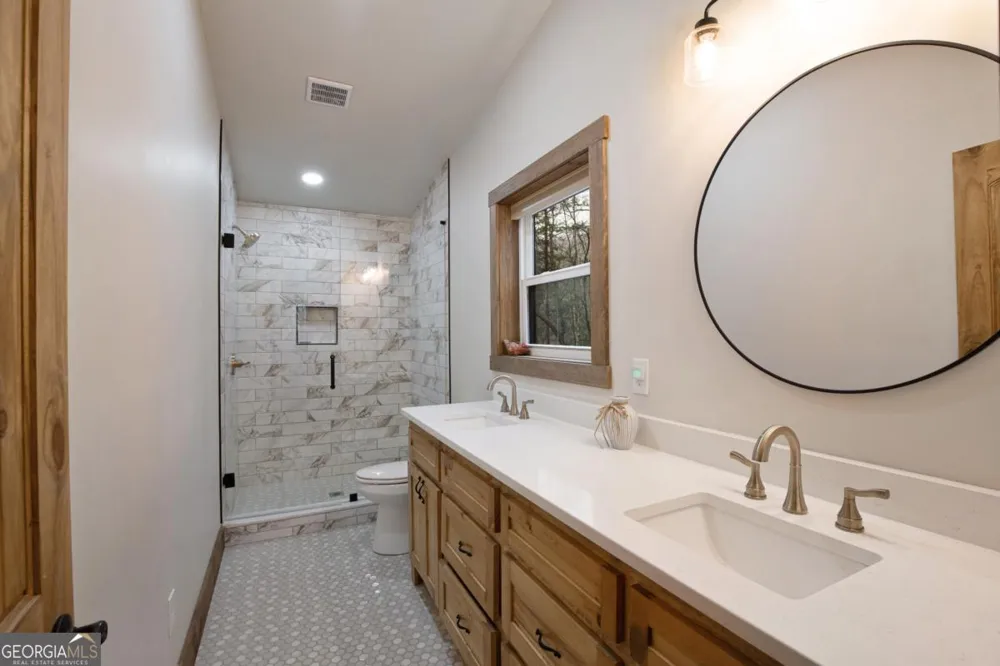 642 Crabapple DR Blue Ridge, GA 30513