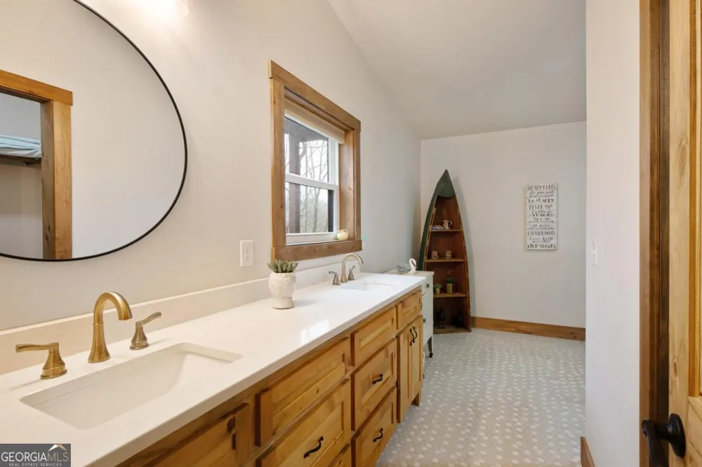 642 Crabapple DR Blue Ridge, GA 30513