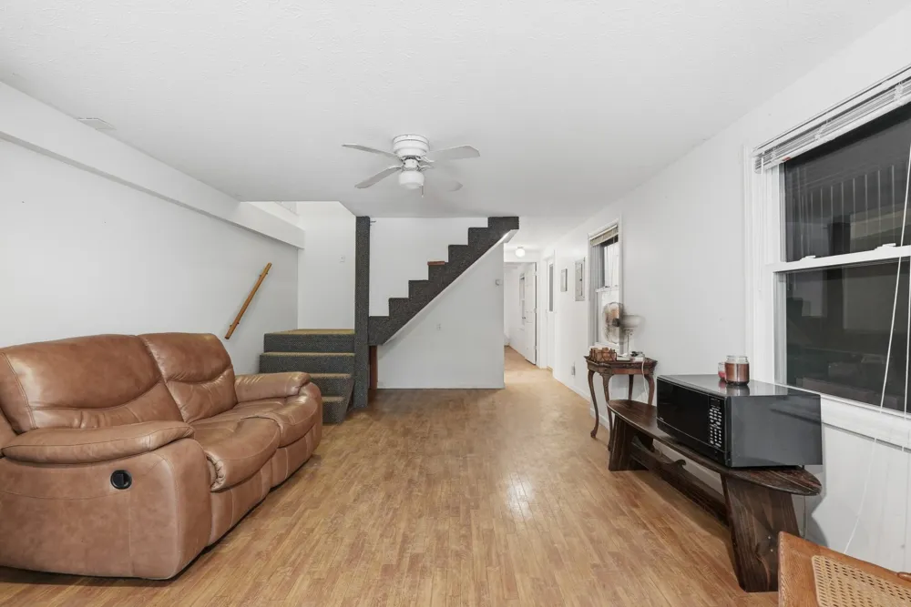 1639 Eucalyptus Dr Byrdstown, TN 38549