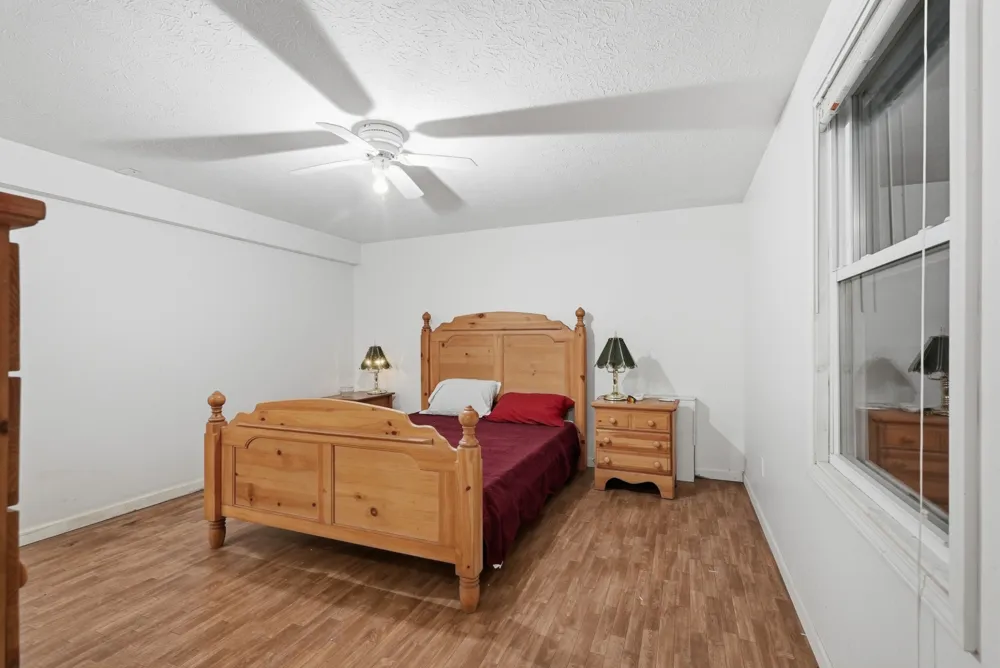 1639 Eucalyptus Dr Byrdstown, TN 38549