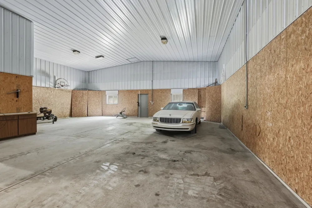 1639 Eucalyptus Dr Byrdstown, TN 38549