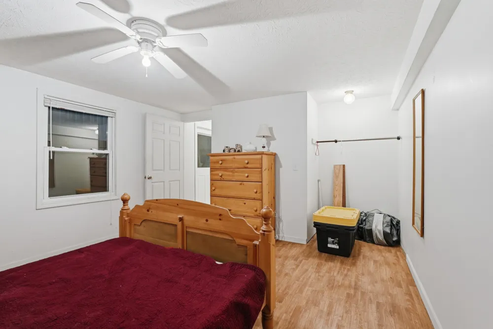 1639 Eucalyptus Dr Byrdstown, TN 38549