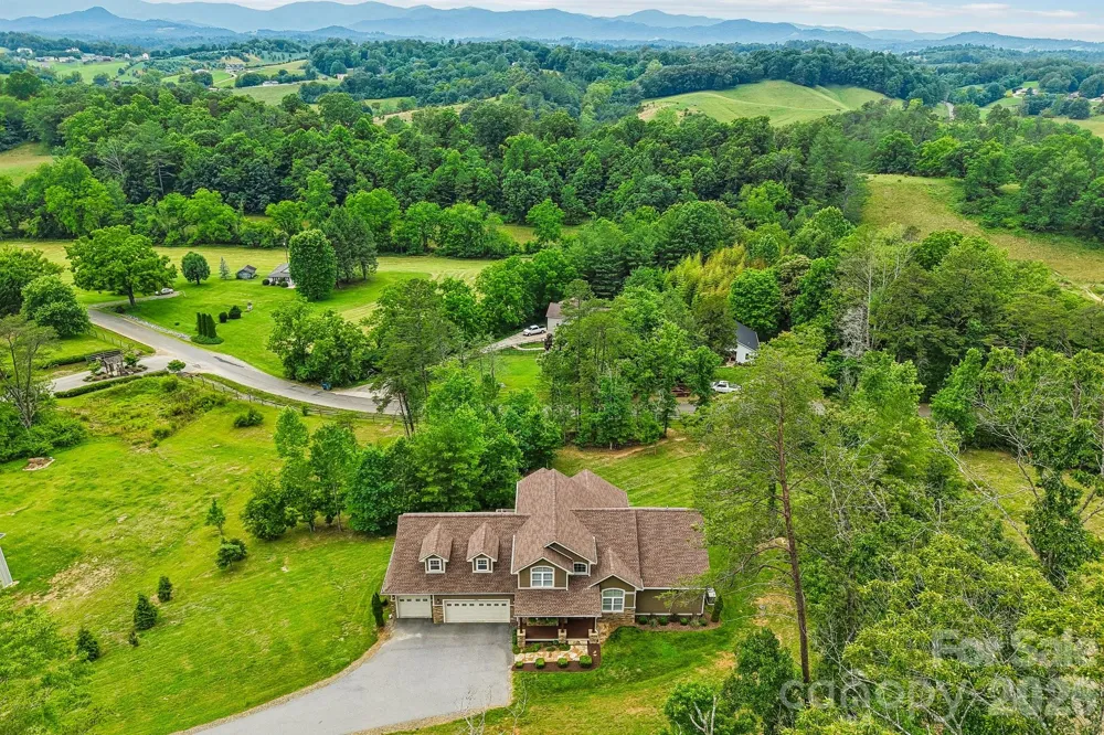 106 Saddle Ridge Drive Alexander, NC 28701