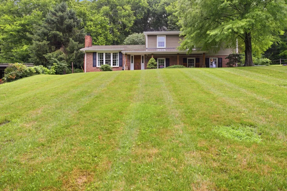 104 Fairview Drive Mount Pleasant, TN 38474
