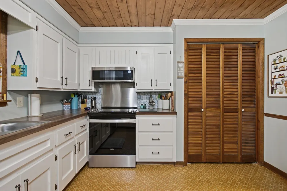 104 Fairview Drive Mount Pleasant, TN 38474
