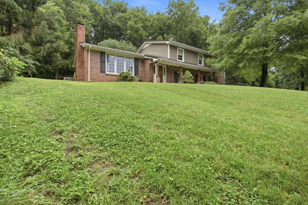 104 Fairview Drive Mount Pleasant, TN 38474