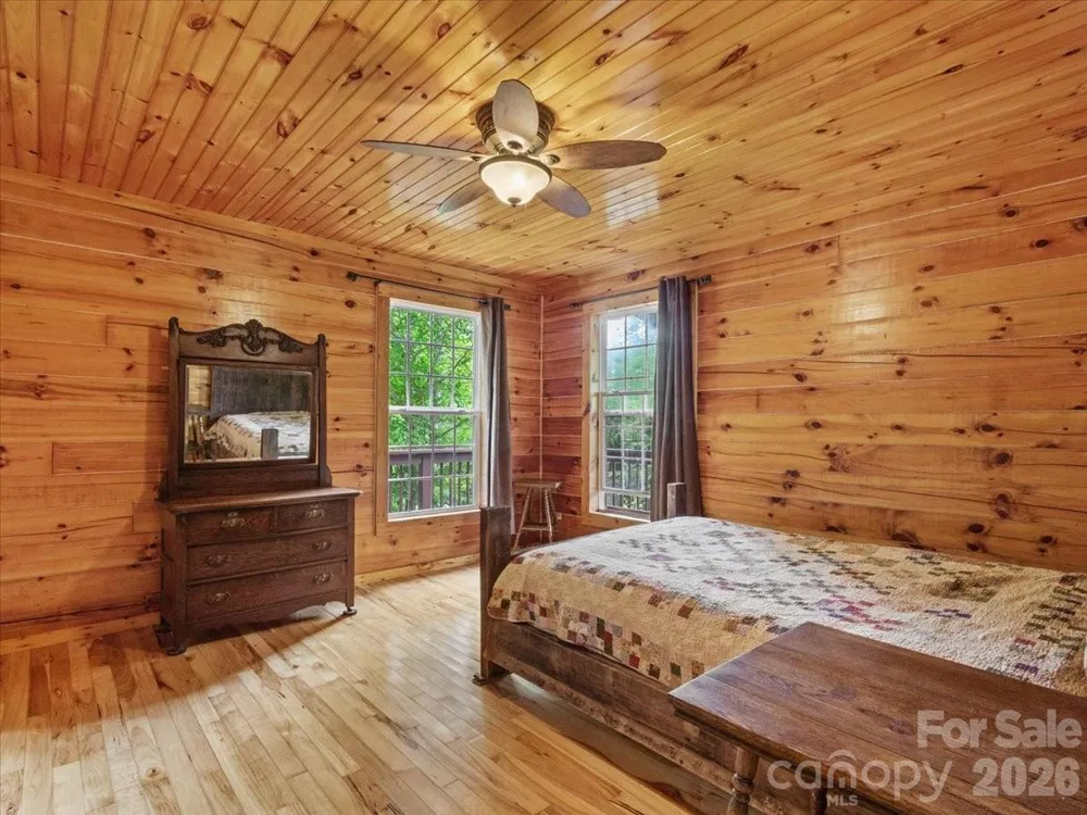 439 Upper Pig Pen Road Green Mountain, NC 28740