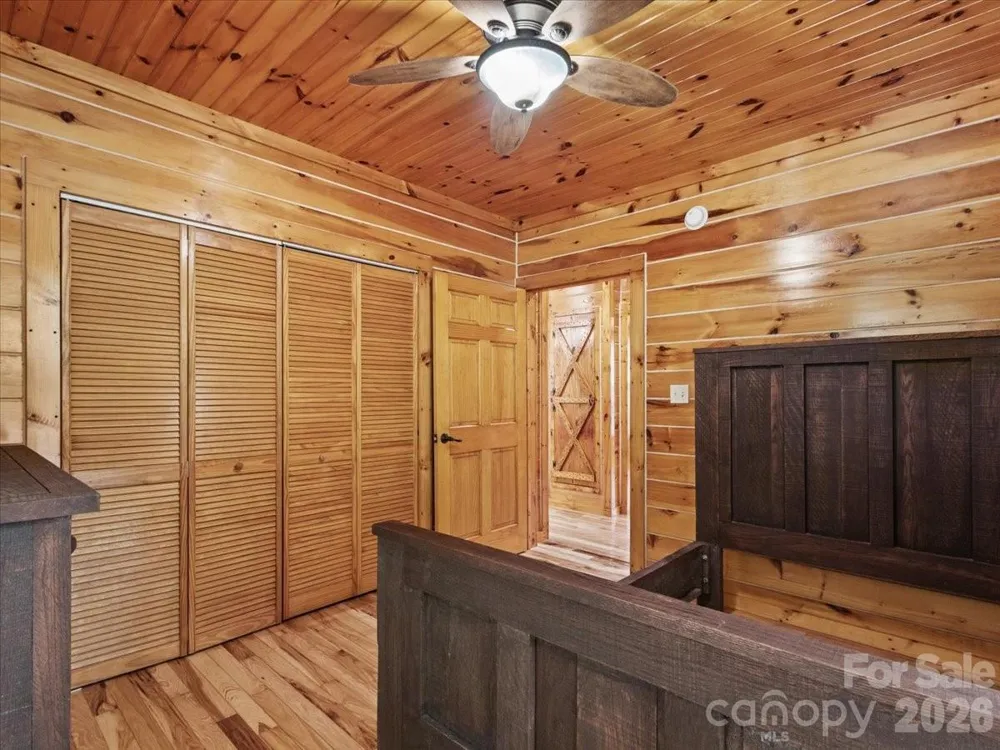 439 Upper Pig Pen Road Green Mountain, NC 28740