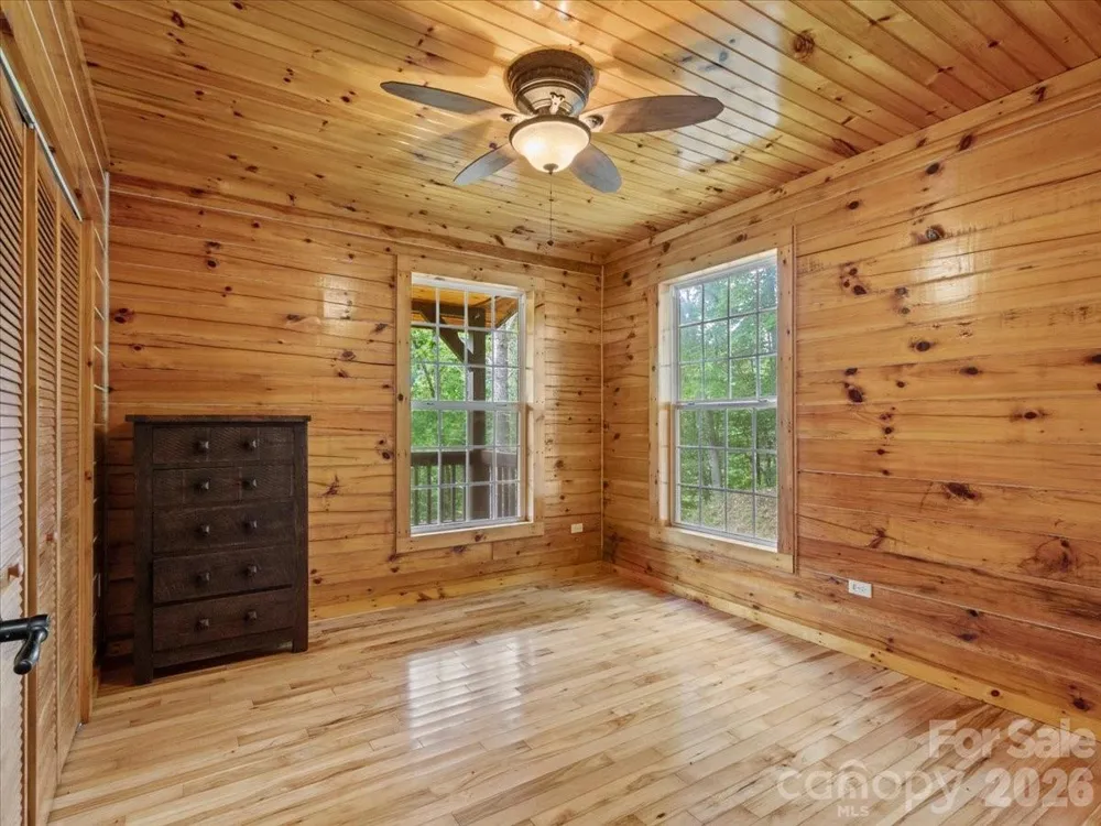 439 Upper Pig Pen Road Green Mountain, NC 28740