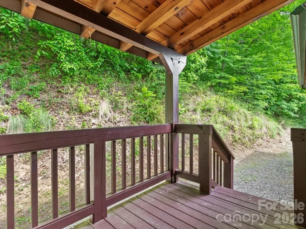 439 Upper Pig Pen Road Green Mountain, NC 28740