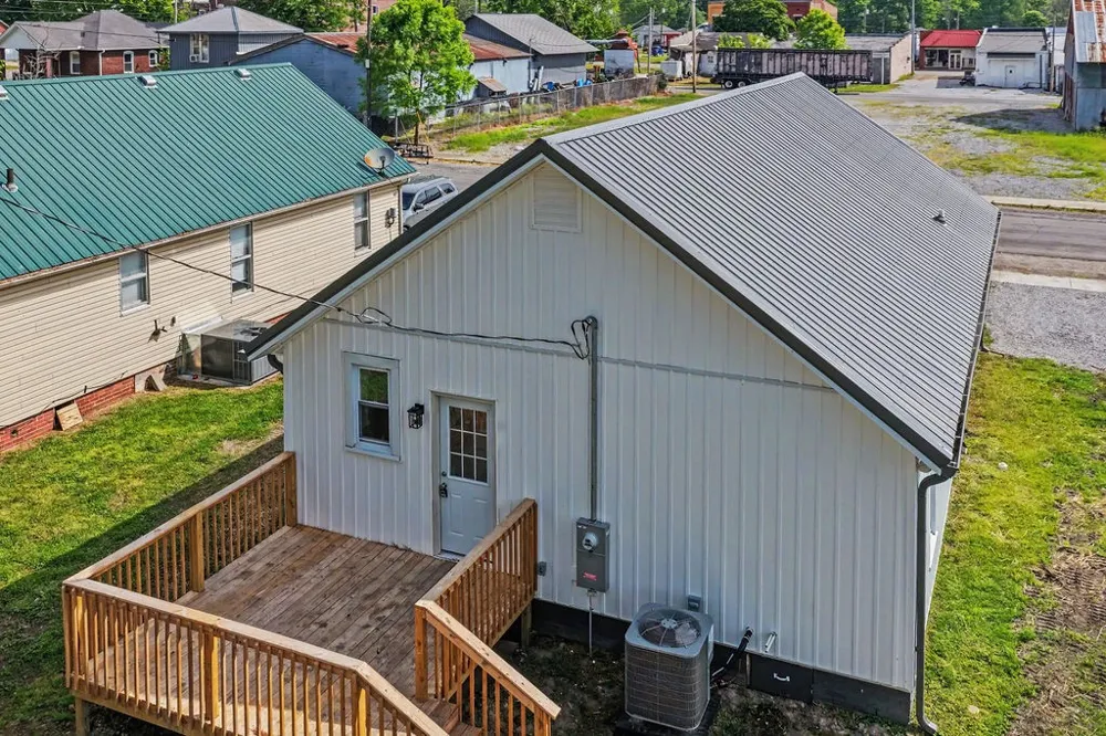 219 Cherry St Guthrie, KY 42234