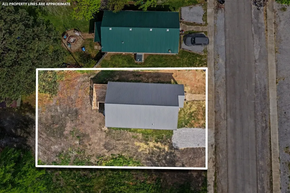 219 Cherry St Guthrie, KY 42234