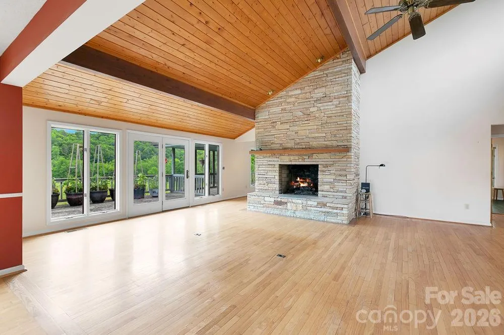 547 Windover Drive Brevard, NC 28712