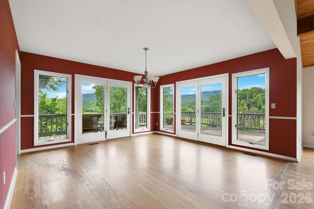 547 Windover Drive Brevard, NC 28712
