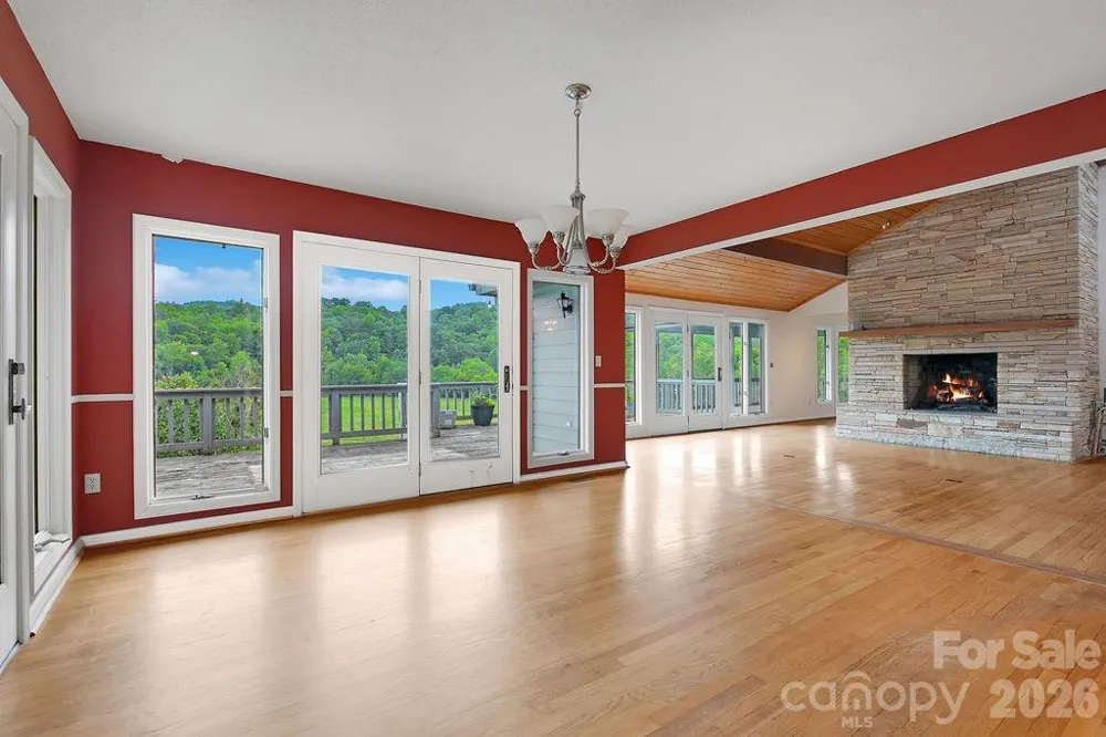 547 Windover Drive Brevard, NC 28712
