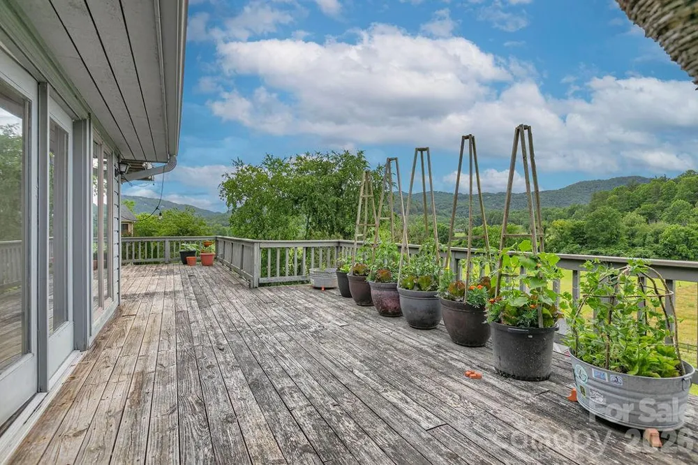 547 Windover Drive Brevard, NC 28712