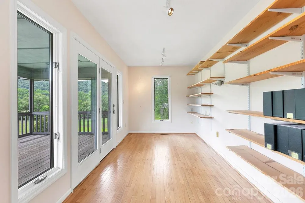 547 Windover Drive Brevard, NC 28712