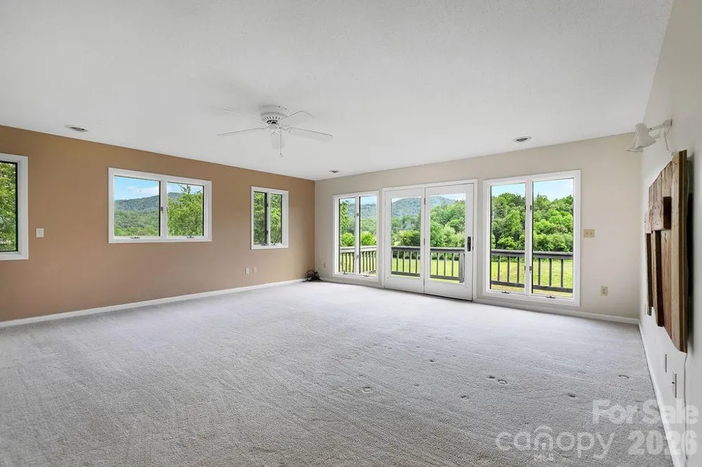 547 Windover Drive Brevard, NC 28712