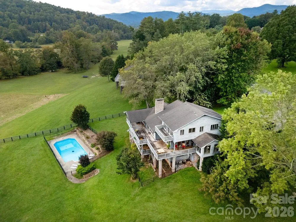 547 Windover Drive Brevard, NC 28712