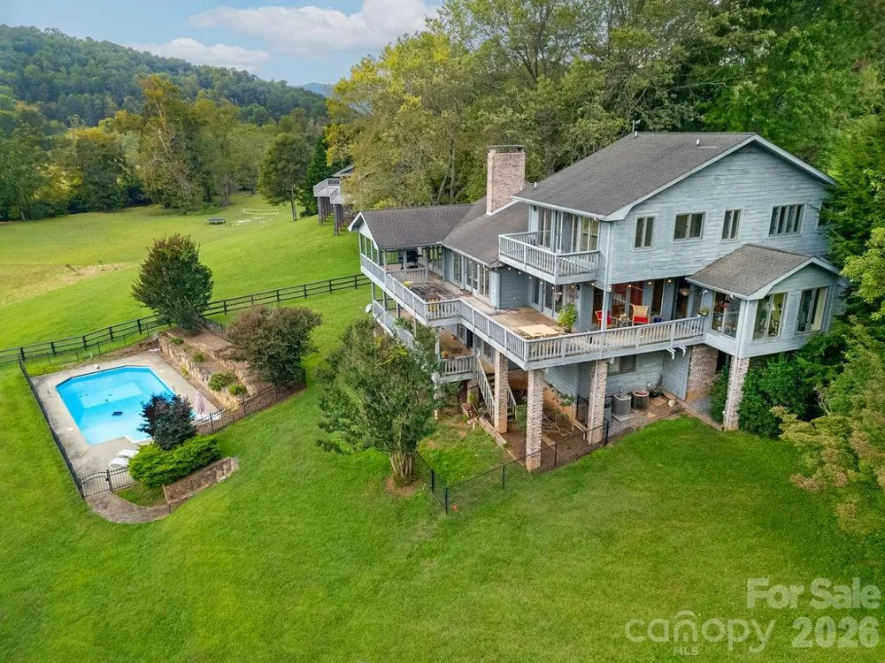 547 Windover Drive Brevard, NC 28712