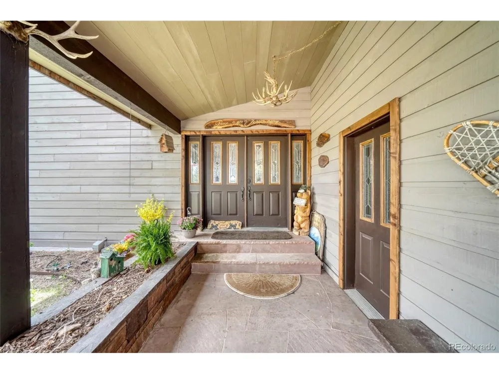 2283 CO RD 323 Westcliffe, CO 81252